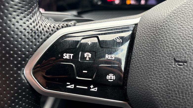 Volkswagen Golf 1.5 eTSI 150 R-Line 5dr DSG Petrol Hatchback